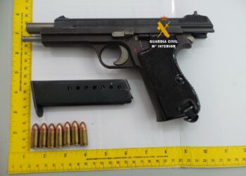 Detenido en Mijas tras hallar en la vivienda que okupaba un arma de fuego y droga