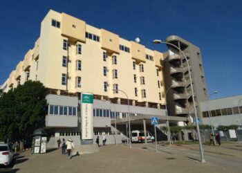 Cuatro personas heridas tras una colisión entre tres coches en Málaga