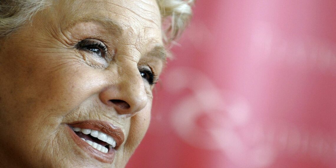 El Festival de Cine de Málaga entrega la Biznaga Ciudad del Paraíso a Lola Herrera