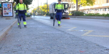 En marcha un dispositivo especial de limpieza con motivo de la Semana Santa en Marbella