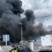 Incendio en una nave de La Loma de Mijas obliga a desalojar a varias viviendas de alrededor