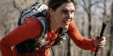 Jasmin Paris hace historia tras convertirse en la primera mujer en hacer la carrera más dura del mundo