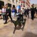 Un perro robot ayuda a la Policía Local en labores de patrulla por las calles de Málaga