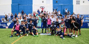El Marbella FC se convierte en equipo de playoff tras conseguir la victoria ante el Vélez (2-6)