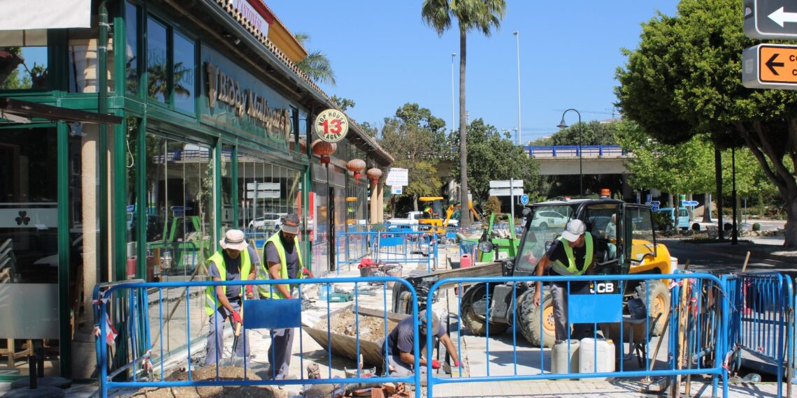 El Ayuntamiento de Mijas invierte 127.000 euros en el arreglo de aceras en los primeros meses del año