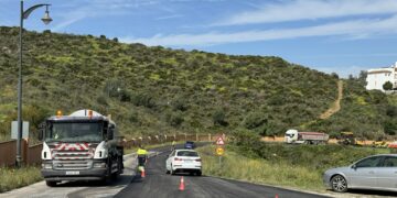 Mijas invierte 157.000 euros en el asfaltado de la carretera de Cerro del Águila y Cortijo Acebedo
