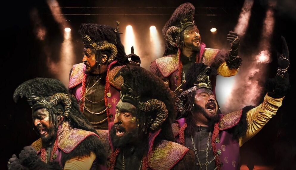 El gran poeta del Carnaval de Cádiz, Martínez Ares, presenta en el Auditorio Felipe VI la Comparsa ‘La oveja negra’