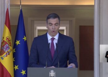 Pedro Sánchez decide continuar al frente del Gobierno