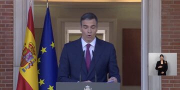 Pedro Sánchez decide continuar al frente del Gobierno