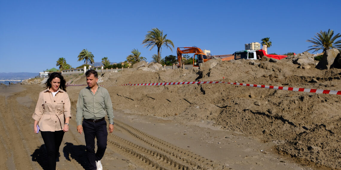 Marbella recupera cerca de 2.000 metros cuadrados de playa en la zona de Hacienda de Las Chapas