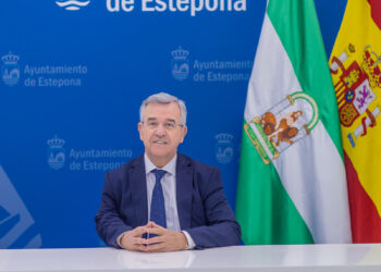 García Urbano lamenta que el Gobierno central se oponga al proyecto de un tren para la Costa del Sol