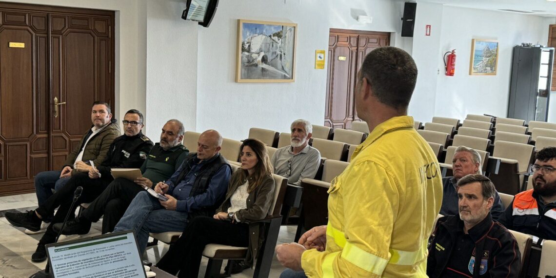 El Ayuntamiento de Mijas e INFOCA organizan una quema prescrita para reducir el riesgo de incendios en El Chaparral