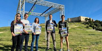 Fuengirola y Mijas presentan la I Carrera de Obstáculos ‘Unbroken’