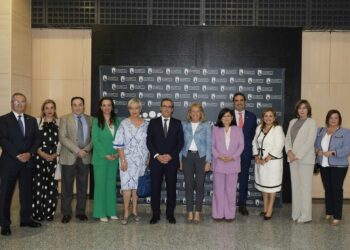 Marbella acoge el homenaje provincial a maestros, donde se reconoce a más de medio millar de docentes jubilados