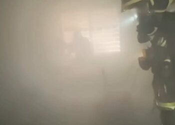 Bomberos sofocan un incendio originado en las aulas del CEIP Antonio Machado de Estepona