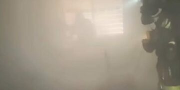 Bomberos sofocan un incendio originado en las aulas del CEIP Antonio Machado de Estepona