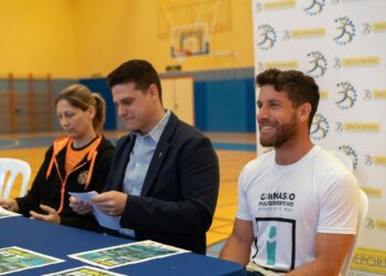 Deportes recupera las actividades de trabajo funcional para gran público en el Polideportivo de Arroyo de la Miel con Benalfit ON