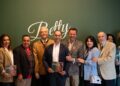Inaugurada la muestra de Rafael Grijalba dedicada a la artista Betty Missiego en Benalmádena
