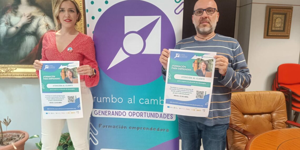 Benalmádena imparte un curso de Atención al Cliente dirigido a mujeres en riesgo de exclusión social