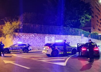 Una rápida intervención policial en Benalmádena logra rescatar a una persona secuestrada en un coche
