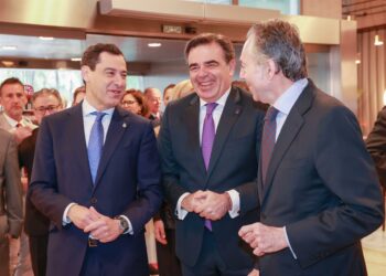 Moreno ve prioritario seguir «fortaleciendo» la presencia de Andalucía en la UE y sea tenida en cuenta en los fondos