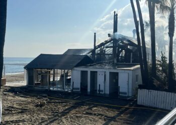 El Bikini Beach de Estepona vuelve a arder