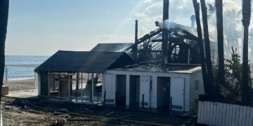 El Bikini Beach de Estepona vuelve a arder