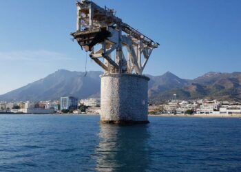 Más de 200 nadadores se darán cita este domingo en la Travesía de Invierno El Cable en Marbella