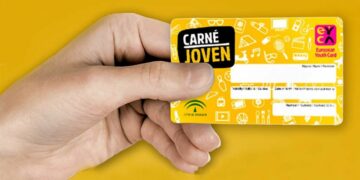 El Ayuntamiento de Estepona anima a la obtención del Carné Joven Europeo en Andalucía para menores de 30