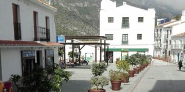 Casares se prepara para ampliar y renovar el Paseo de la Carrera