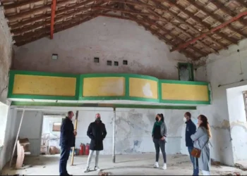 Avanza el proyecto para convertir el viejo cine de Casares en un gastro mercado