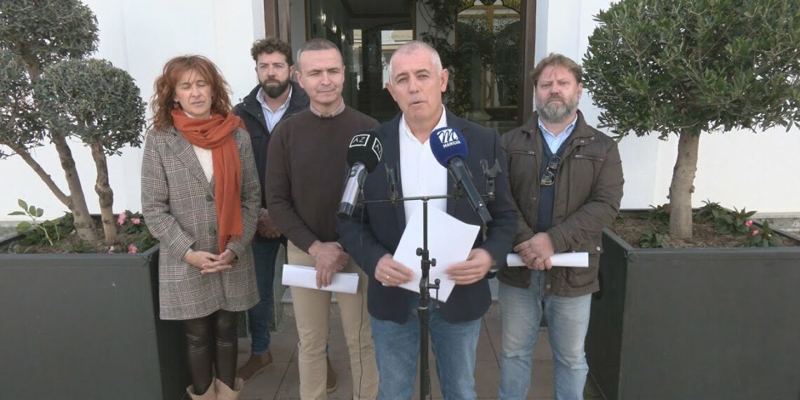 El ex gerente de Urbanismo de Manilva denuncia a la oposición por injurias y calumnias