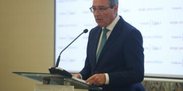 Salado cree que eliminar ‘Golden Visa’ es «una cortina de humo» del Gobierno «para ocultar su incompetencia»