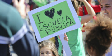 Profesores andaluces irán a la huelga el próximo 14 de mayo