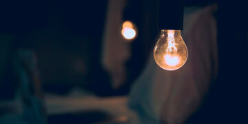 El precio de la luz registrará hoy por primera vez valores negativos gracias a las lluvias