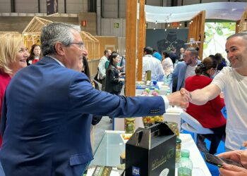 Salado destaca en Salón Gourmets la excelencia de los productos malagueños y su capacidad para generar empleo