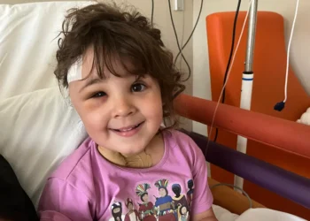 Cirujanos salvan a una niña de cuatro años que tenía clavada una aguja en el cerebro