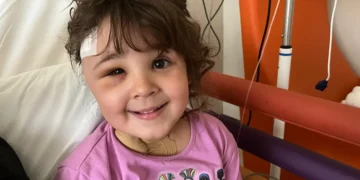 Cirujanos salvan a una niña de cuatro años que tenía clavada una aguja en el cerebro