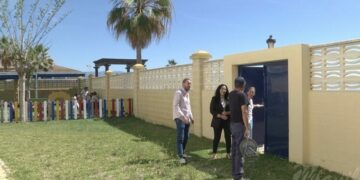 Obras de adecuación y un mural en la fachada embellecerán la Escuela Infantil de Sabinillas