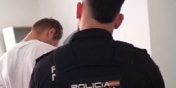 La Policía Nacional esclarece el intento de homicidio a un joven apuñalado en la plaza Solymar de Benalmádena