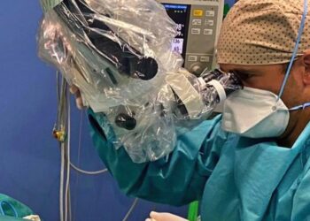 La Junta «agilizará y simplificará» el proceso de autorización para abrir clínicas privadas