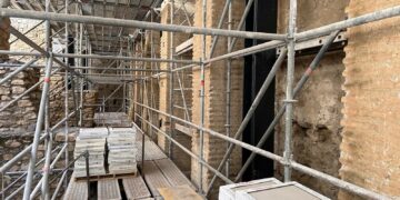 Las obras para recuperar el Castillo de San Luis entran en su fase final con la construcción de la cubierta del recinto