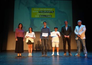 El Ayuntamiento de Mijas entrega los premios del certamen de relatos contra el bullying