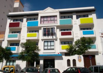 El Ayuntamiento de Fuengirola abre el periodo de solicitud de las Becas de Transporte Universitario