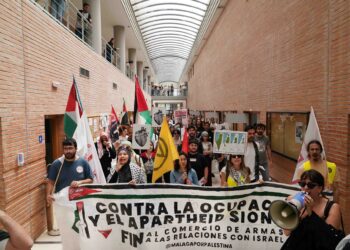 Estudiantes protestan en Málaga por «el fin del genocidio»: «Todos somos Palestina»