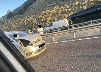 Cinco turismos colisionan en cadena en la A-7 a la altura de El Higuerón, en Benalmádena