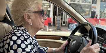 «Me decían que era muy adelantada»: Isabel Gómez, la primera conductora en Fuengirola