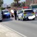 Un hombre herido tras la colisión entre un vehículo y una moto en Camino de Coín, Mijas