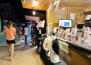 Últimos días de inscripción para participar en el Mercado de Artesanía, que se instalará un año más en el Paseo Marítimo de Los Boliches