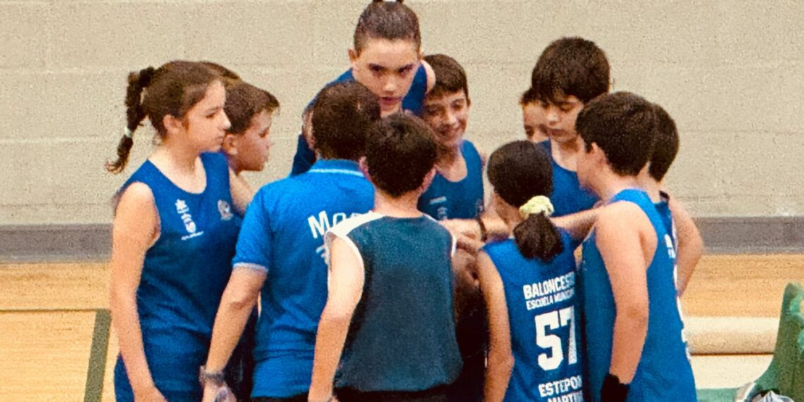 Los equipos de la Escuela Municipal de Baloncesto de Estepona, clasificados para los Cuartos de Final en Cártama